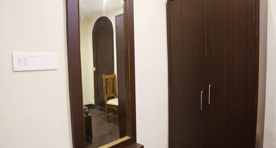 Hotel M.M, Guwahati 5
